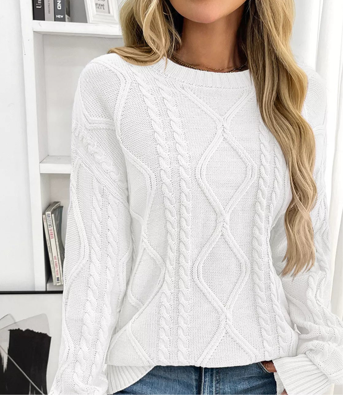 NEW LIFE: Cable Knit Round Neck Long Sleeve Sweater
