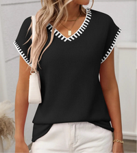 Contrast Trim V-Neck Short Sleeve Knit Top